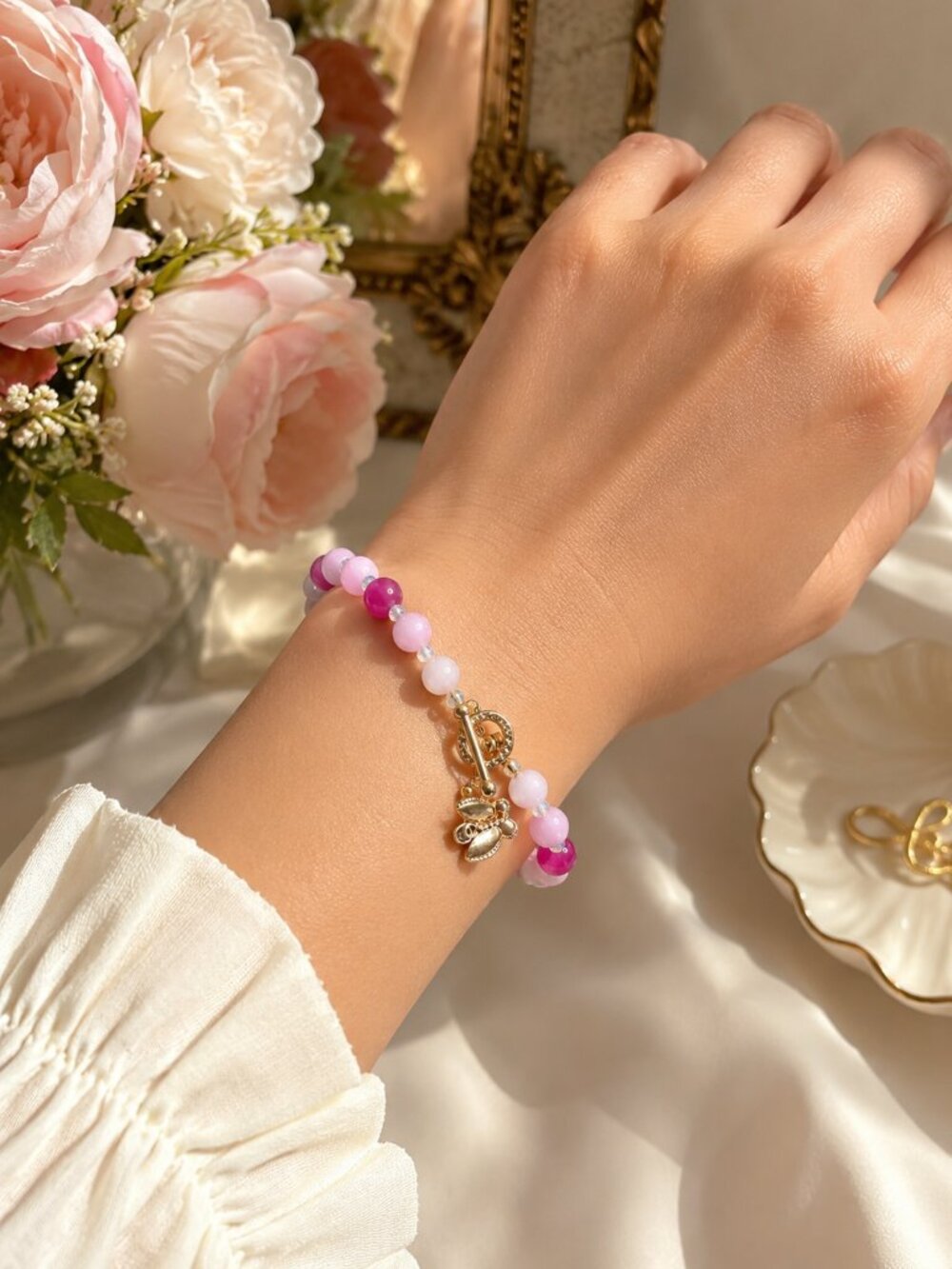 Pink Beaded Butterfly Charm Bracelet Gold Tone Toggle Clasp 7.5"